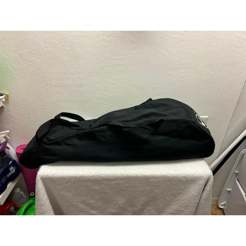 Nike Black Training Duffel‎ Bag With Shoulder Strap Zippered Compartments